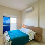 Vista Mar Duplex Com Tres Dormitorios Sendo 2 Suites ,1 Banheiro Social A 40M Da Praia Dos Ingleses E Localizacao Excelente, Perto De Tudo!