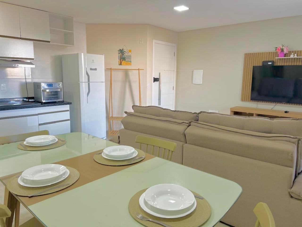 Apartamento Vista Mar Duplex Com Tres Sendo 2 ,1 Banheiro Social A 40m Da Dos Ingleses E Localizacao Excelente, Perto De Tudo!