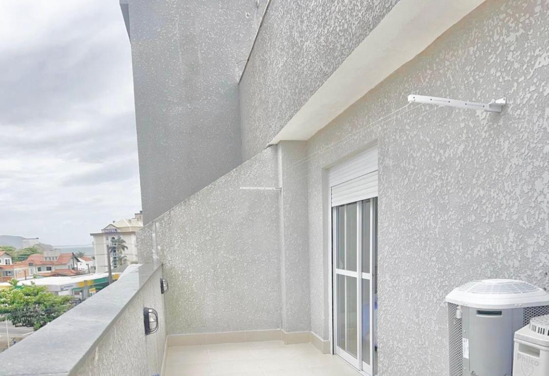 Vista Mar Duplex Com Tres Sendo 2 ,1 Banheiro Social A 40m Da Dos Ingleses E Localizacao Excelente, Perto De Tudo!