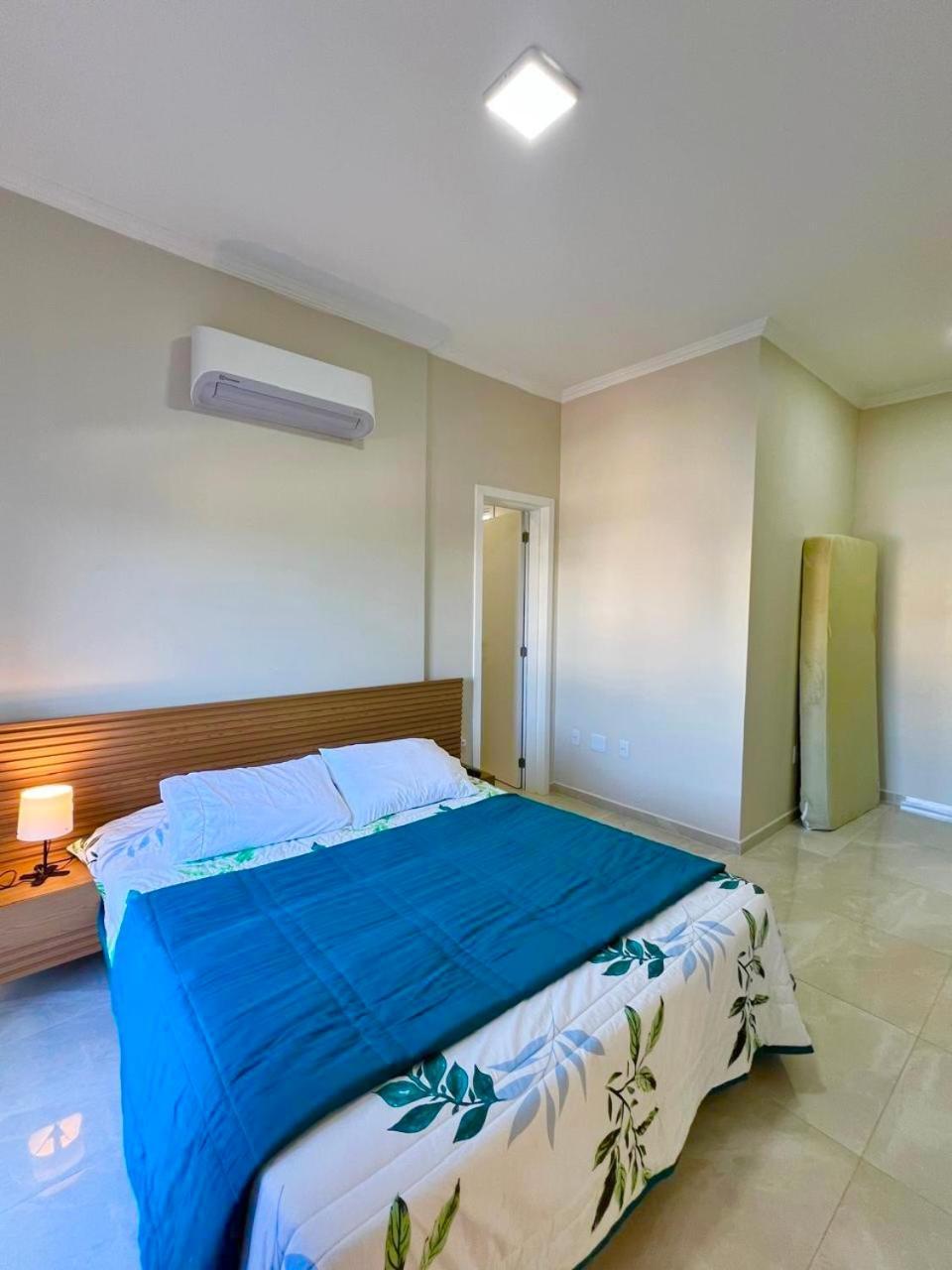Vista Mar Duplex Com Tres Sendo 2 ,1 Banheiro Social A 40m Da Dos Ingleses E Localizacao Excelente, Perto De Tudo!
