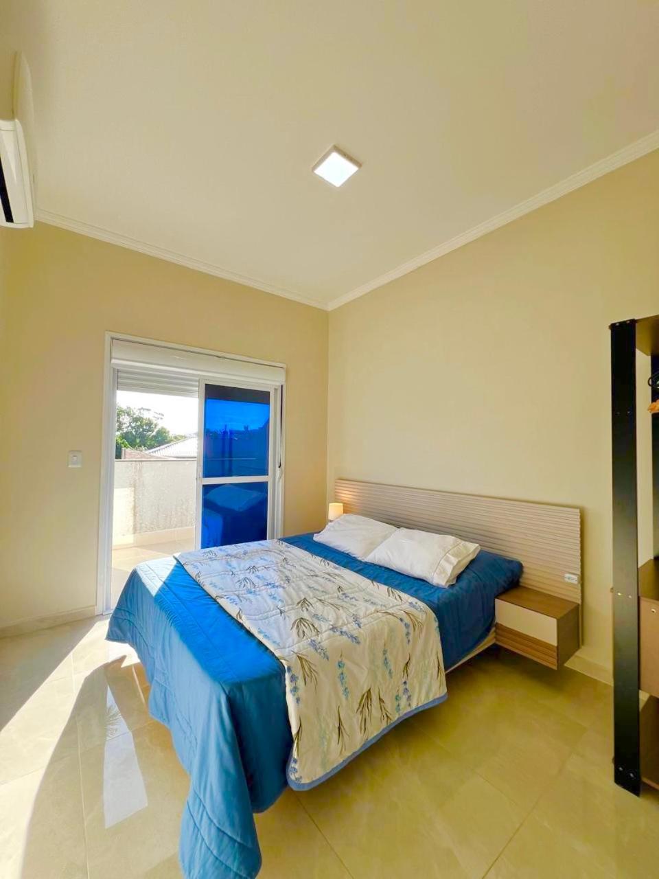 Vista Mar Duplex Com Tres Sendo 2 ,1 Banheiro Social A 40m Da Dos Ingleses E Localizacao Excelente, Perto De Tudo! Apartamento