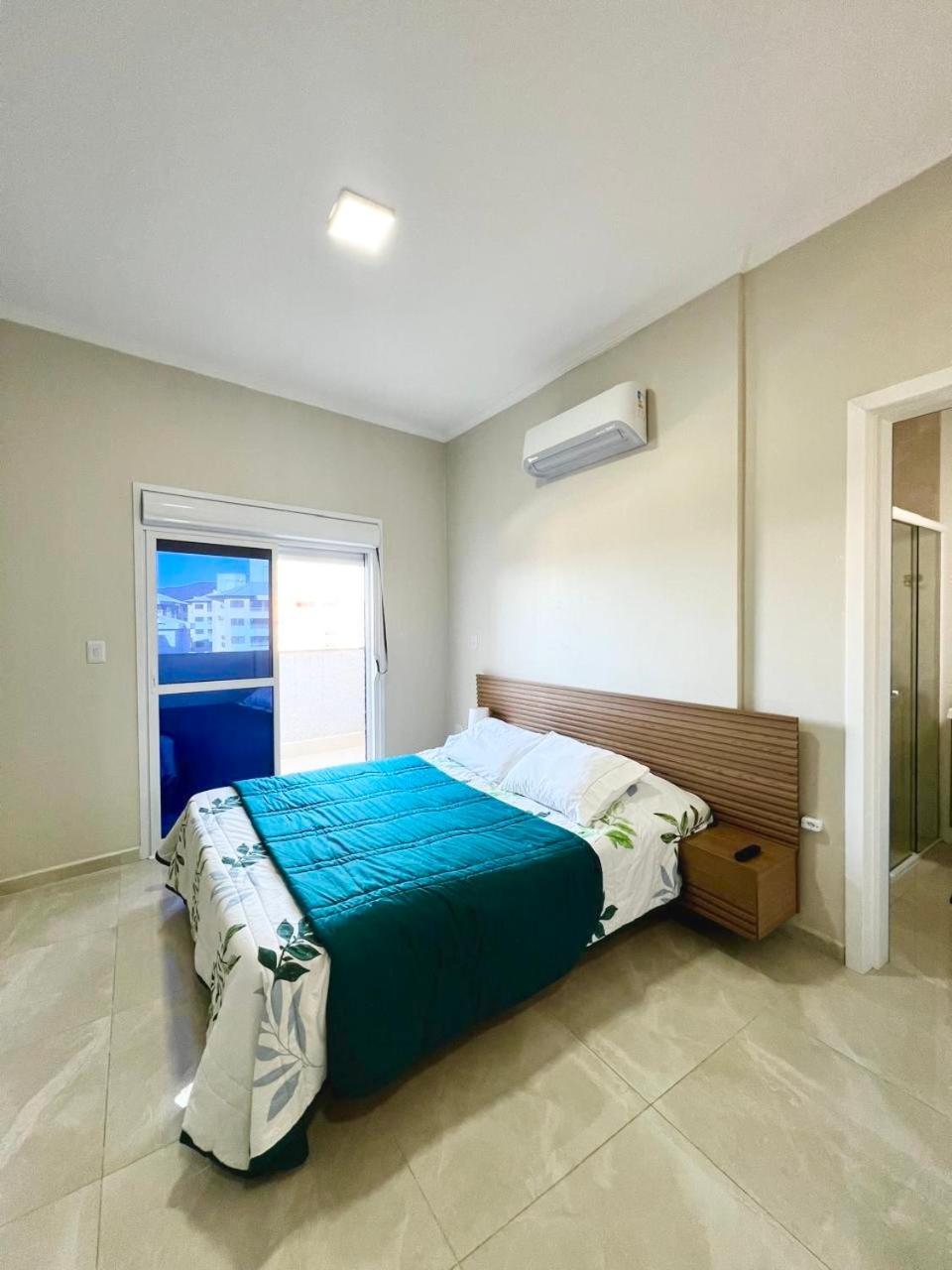 Vista Mar Duplex Com Tres Sendo 2 ,1 Banheiro Social A 40m Da Dos Ingleses E Localizacao Excelente, Perto De Tudo! Apartamento