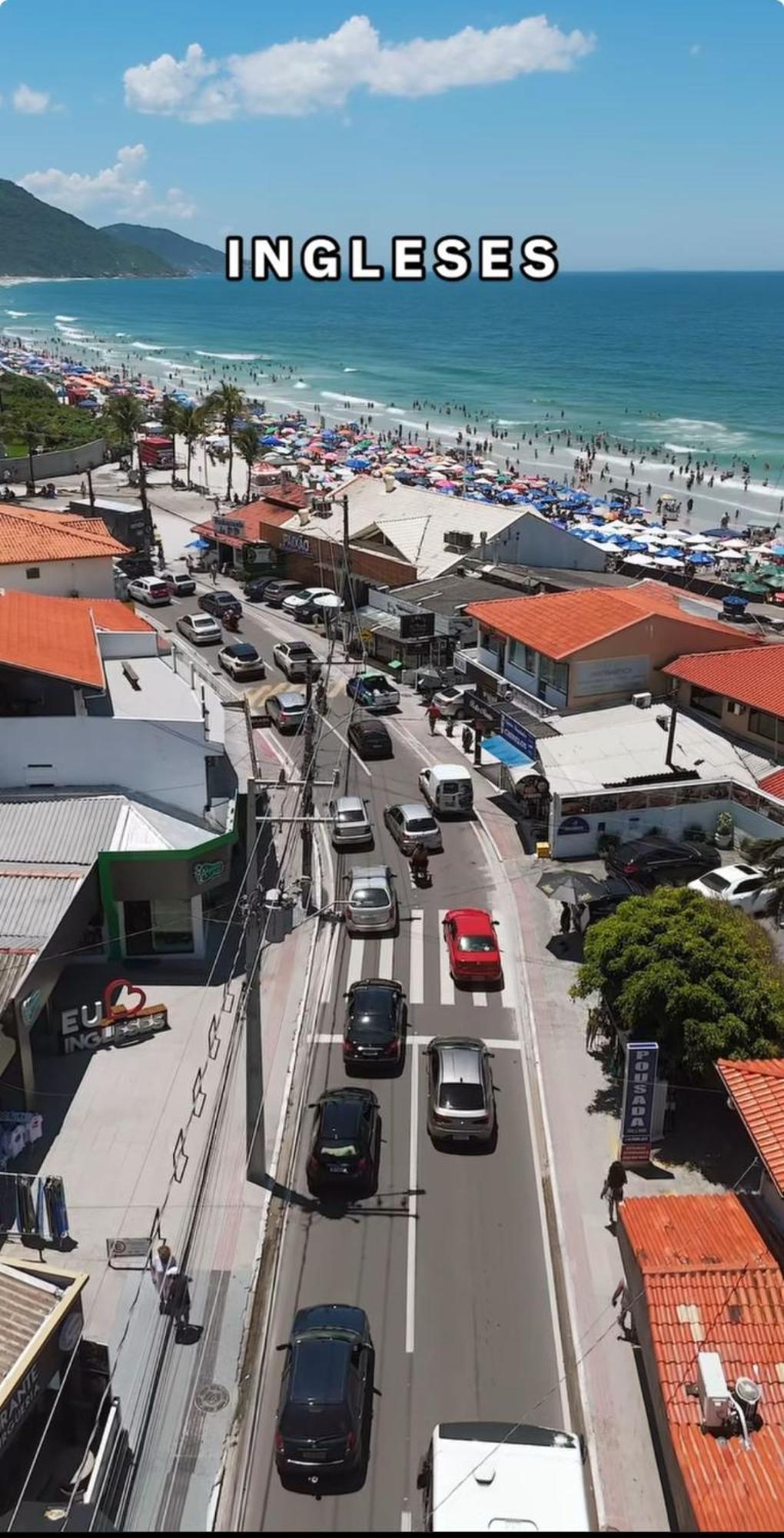 Vista Mar Duplex Com Tres Sendo 2 ,1 Banheiro Social A 40m Da Dos Ingleses E Localizacao Excelente, Perto De Tudo!